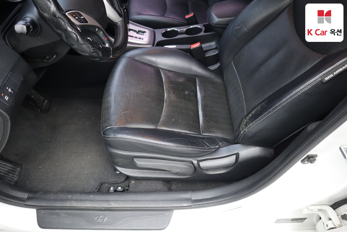 Hyundai Elantra 2011 - Image 18