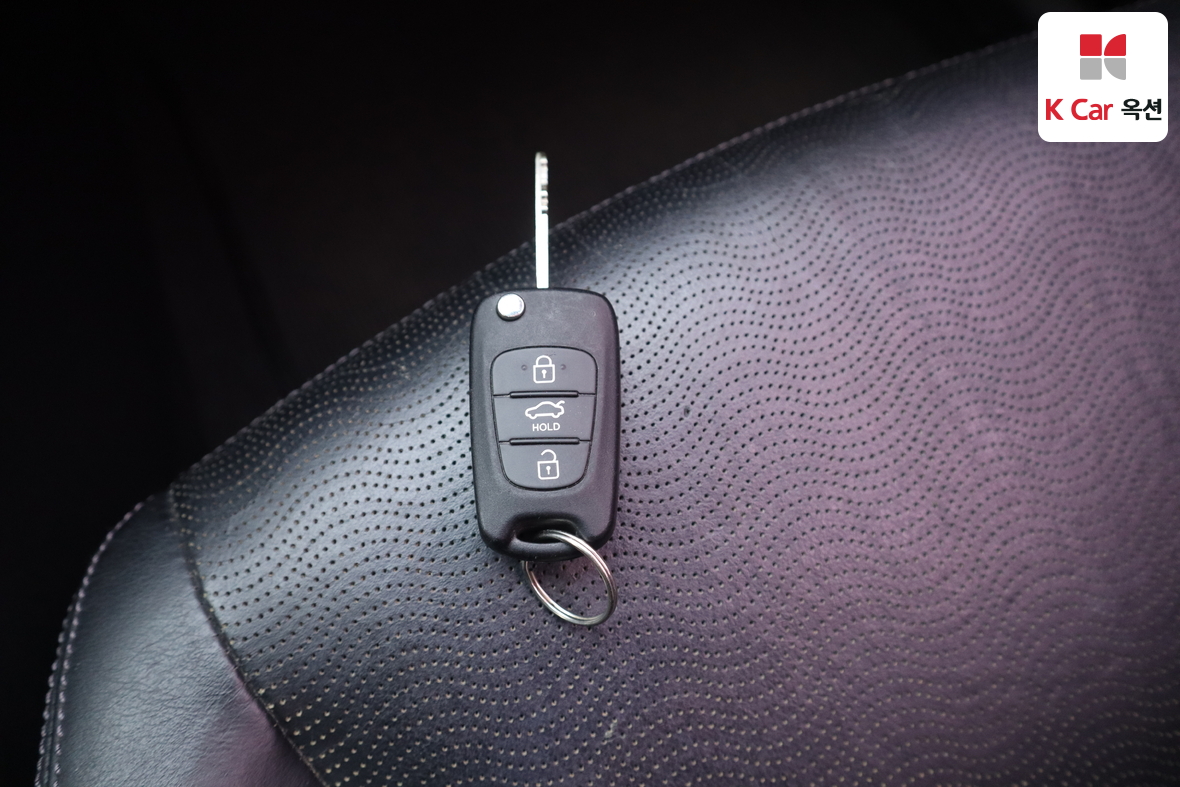 Hyundai Elantra 2011 - Image 16