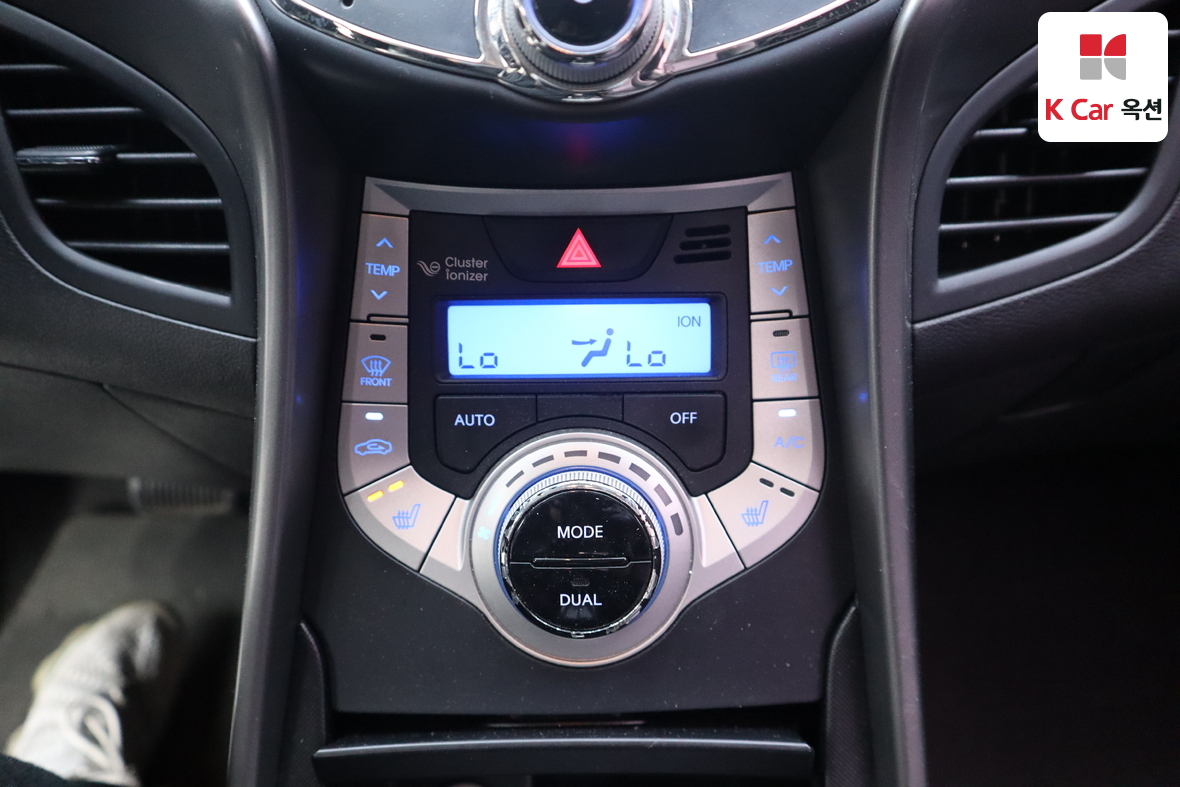 Hyundai Elantra 2011 - Image 14