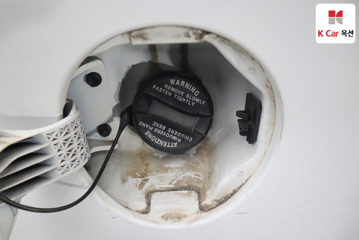 Hyundai Elantra 2011 - Image 22