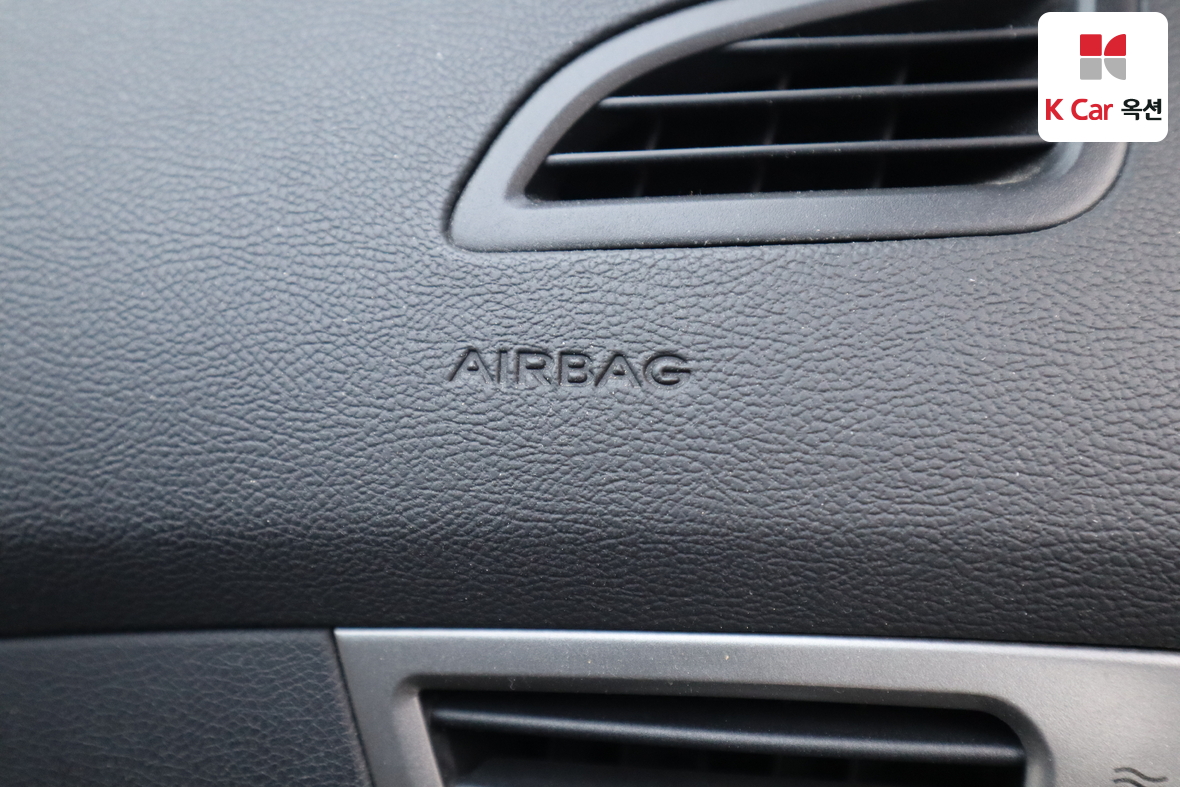 Hyundai Elantra 2011 - Image 28