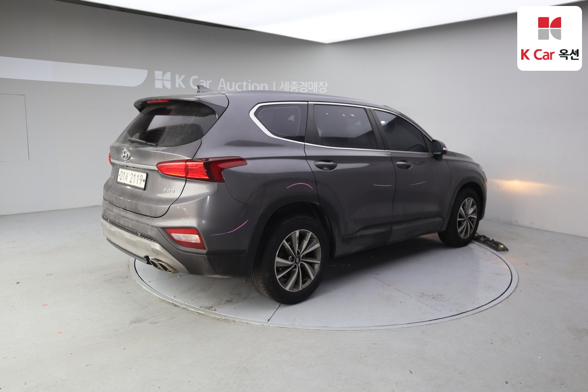 هيونداي سانتافي 2019 - صورة 2