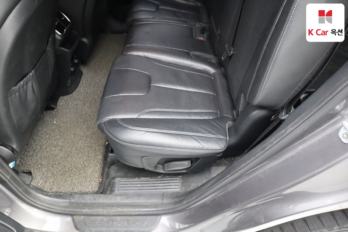 هيونداي سانتافي 2019 - صورة 22