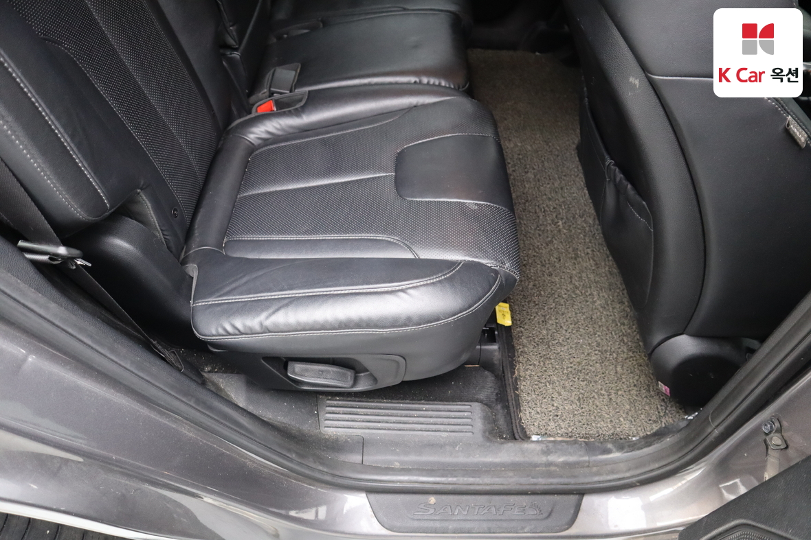 هيونداي سانتافي 2019 - صورة 27