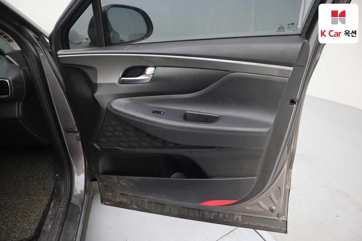 هيونداي سانتافي 2019 - صورة 28