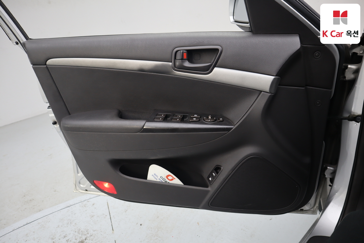 هيونداي سوناتا 2009 - صورة 8