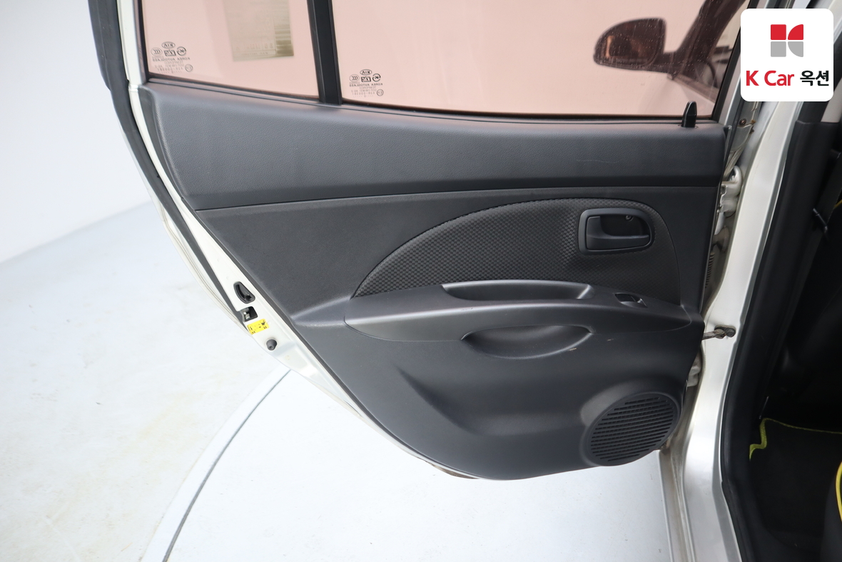 كيا مورنينج 2011 - صورة 22