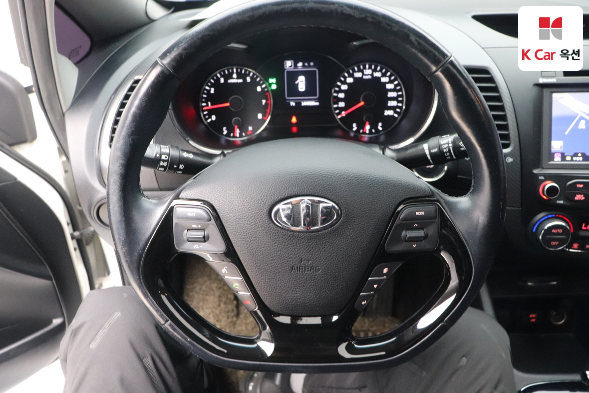 Kia K3 2016 - Image 10
