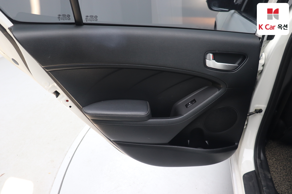 Kia K3 2016 - Image 21