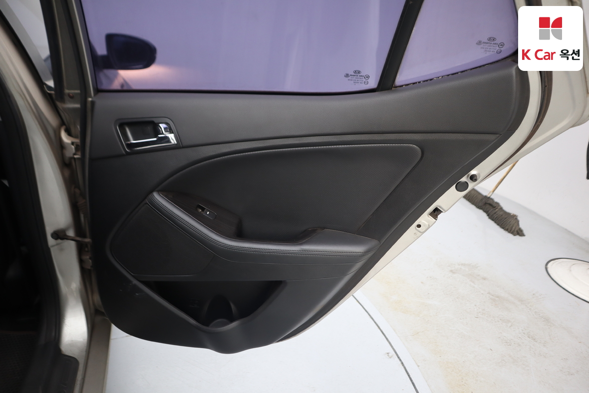 كيا K5 2012 - صورة 24