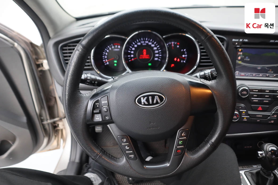 كيا K5 2012 - صورة 10