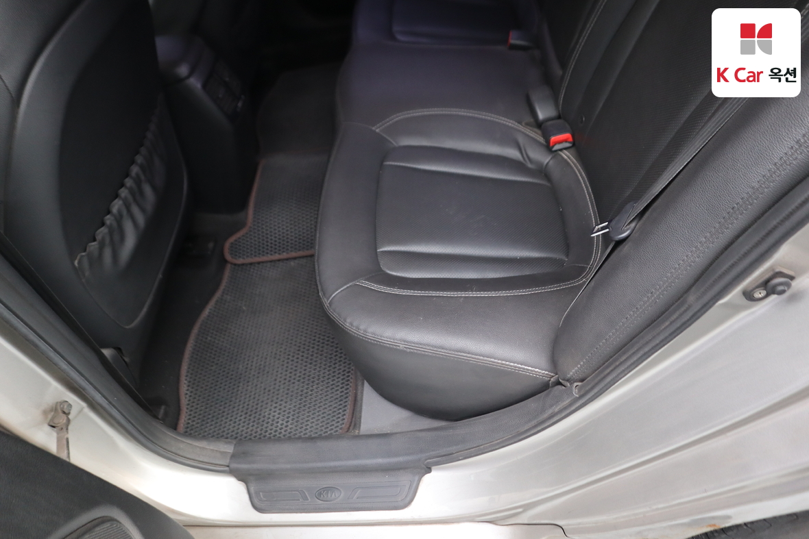 كيا K5 2012 - صورة 21