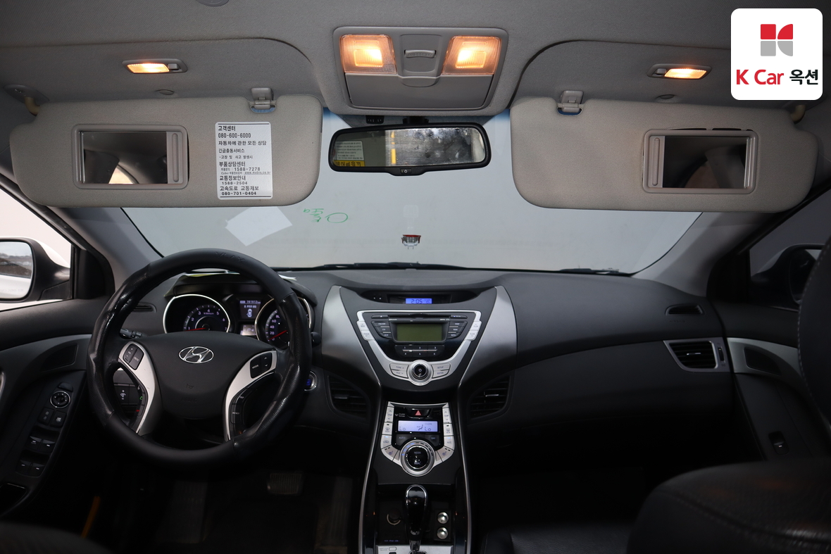 Hyundai Elantra 2011 - Image 3