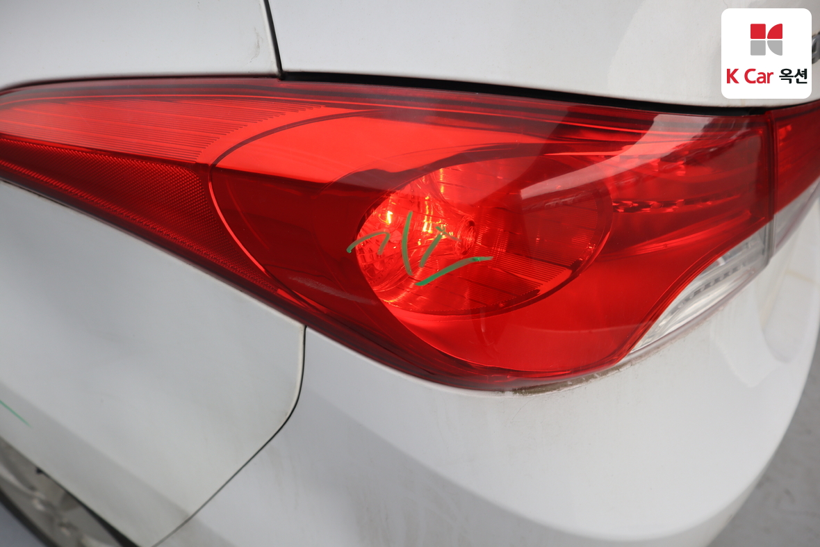 Hyundai Elantra 2011 - Image 37