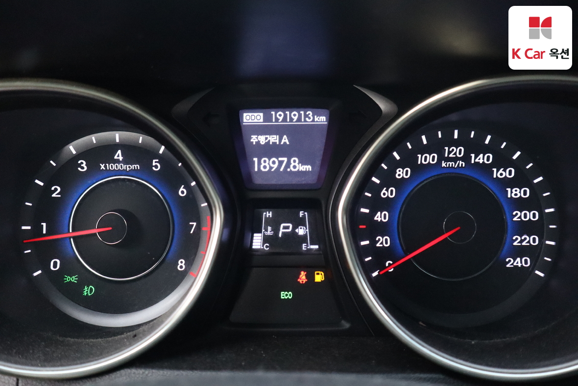 Hyundai Elantra 2011 - Image 5