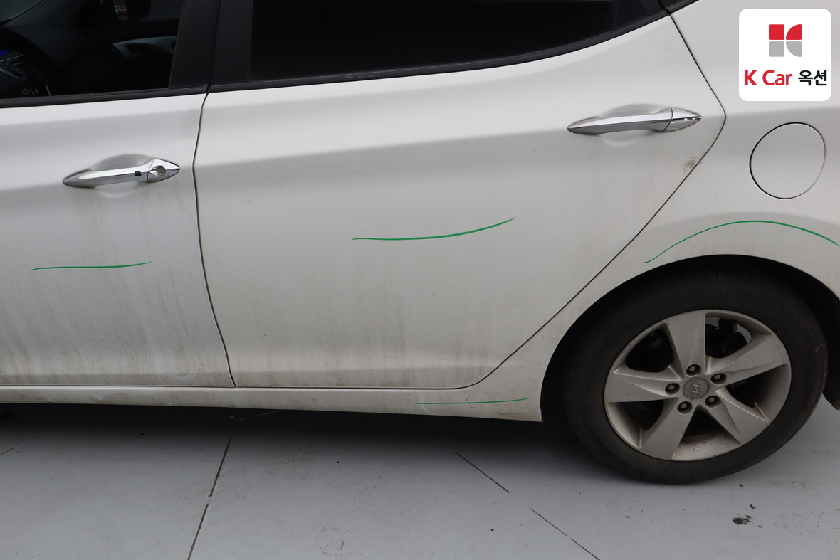 Hyundai Elantra 2011 - Image 35