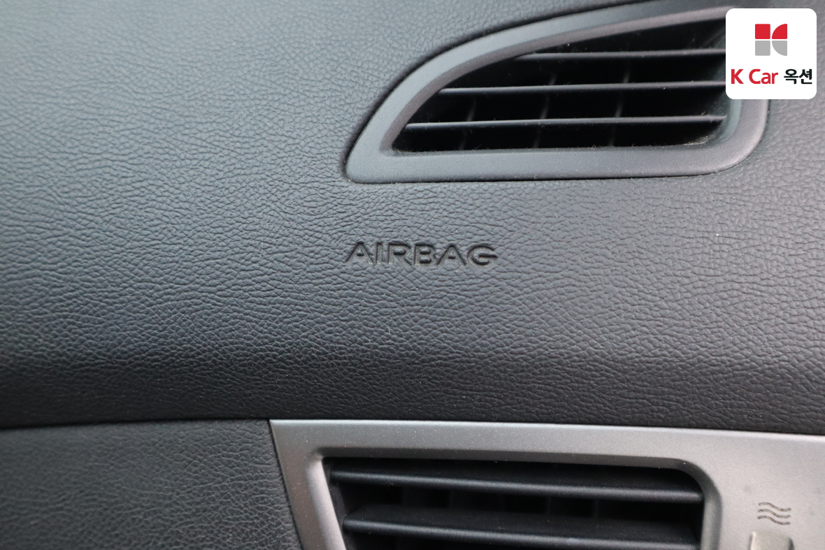 Hyundai Elantra 2011 - Image 28