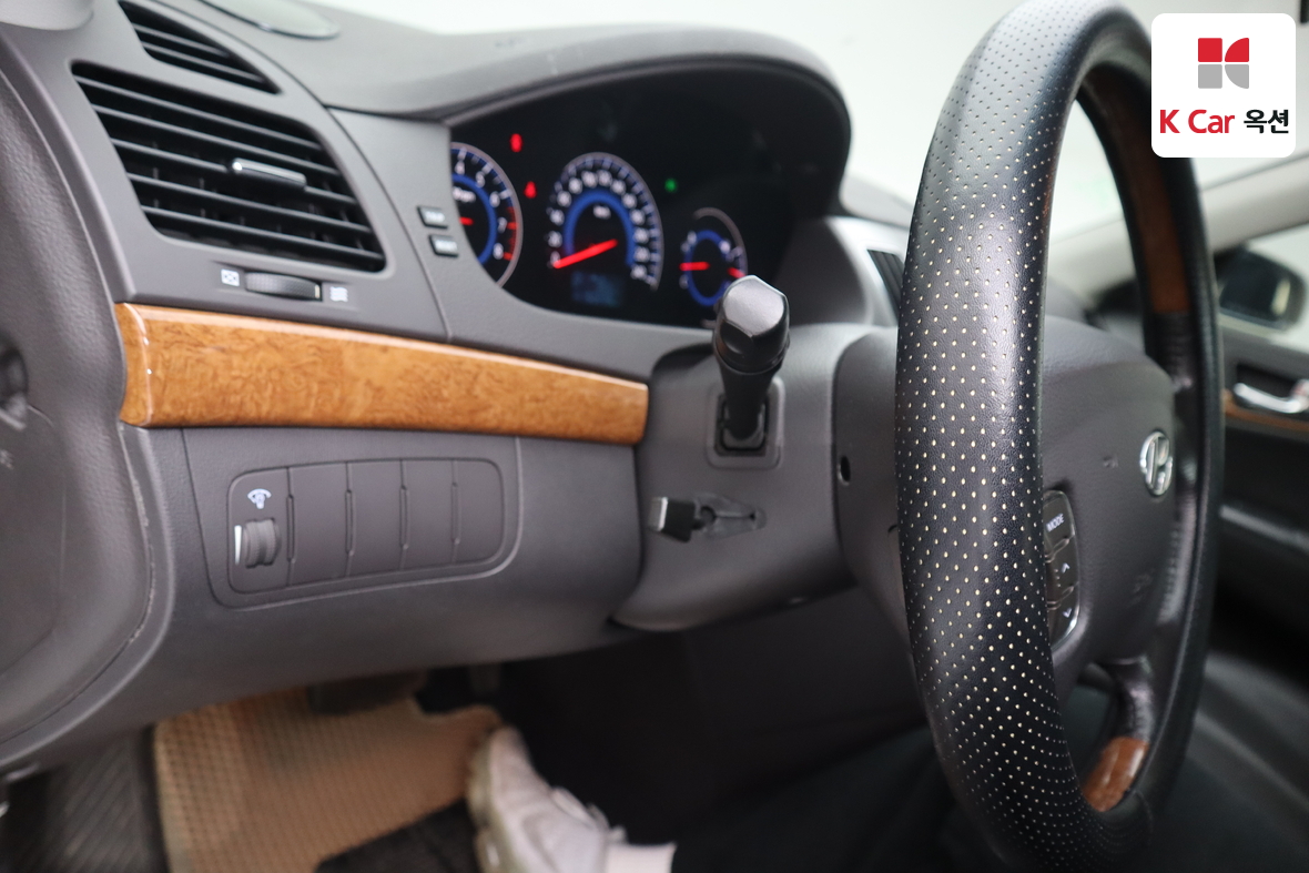 Hyundai Sonata 2008 - Image 9