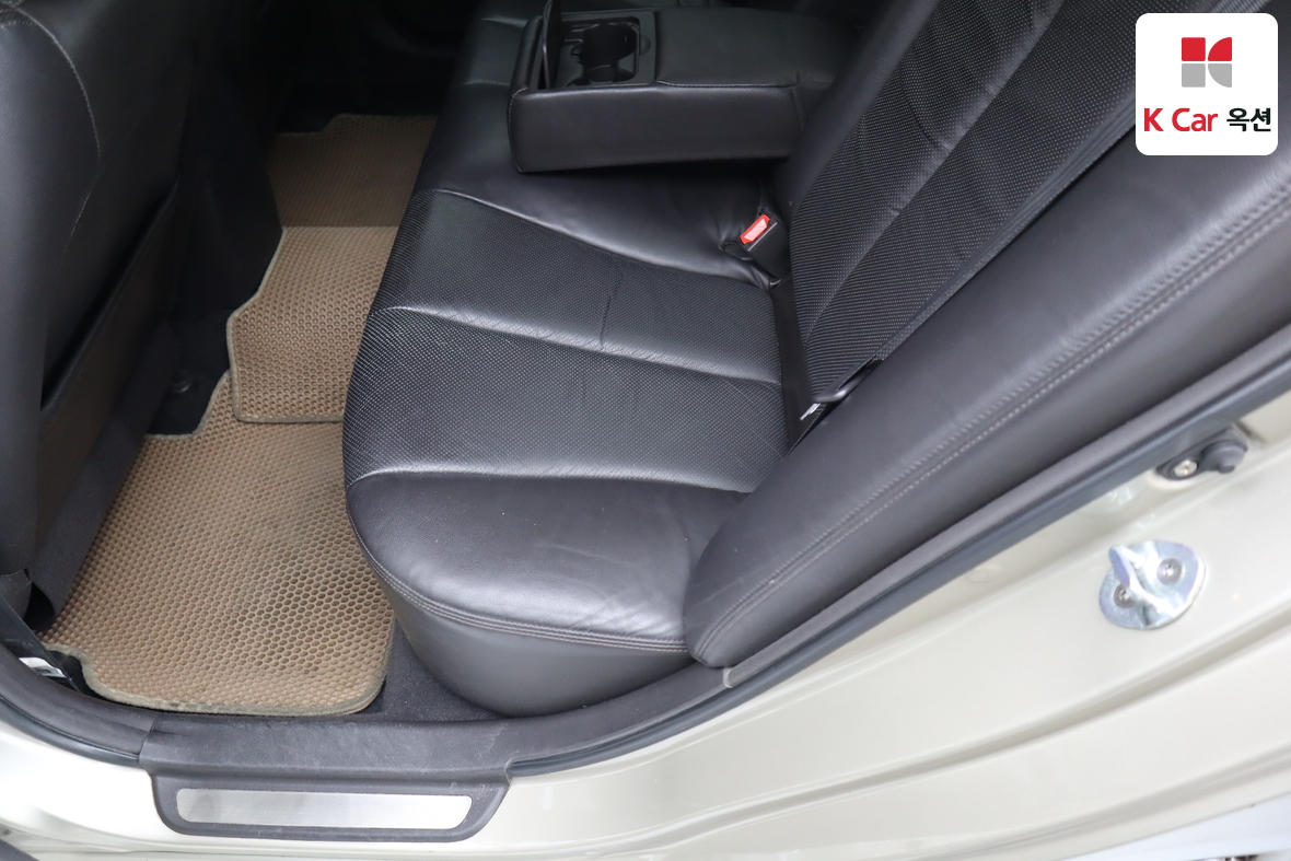 Hyundai Sonata 2008 - Image 21