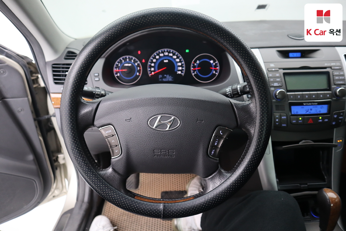 Hyundai Sonata 2008 - Image 10