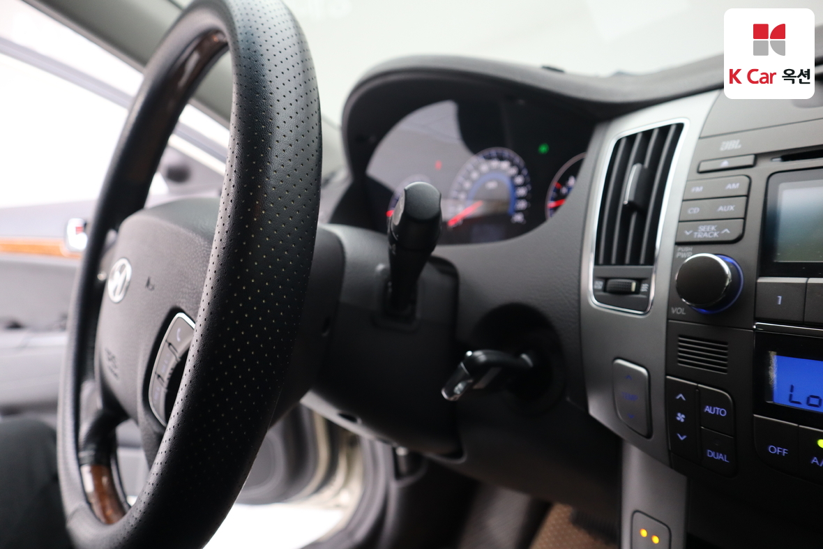 Hyundai Sonata 2008 - Image 11