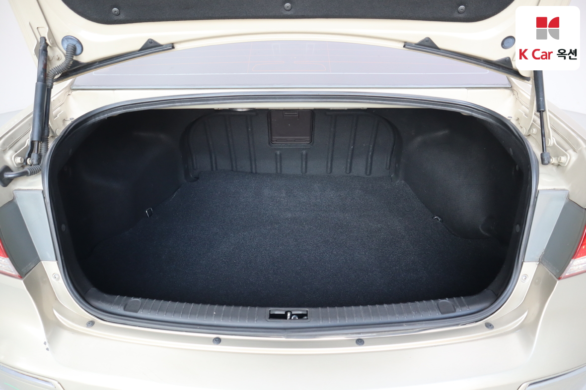 Hyundai Sonata 2008 - Image 23