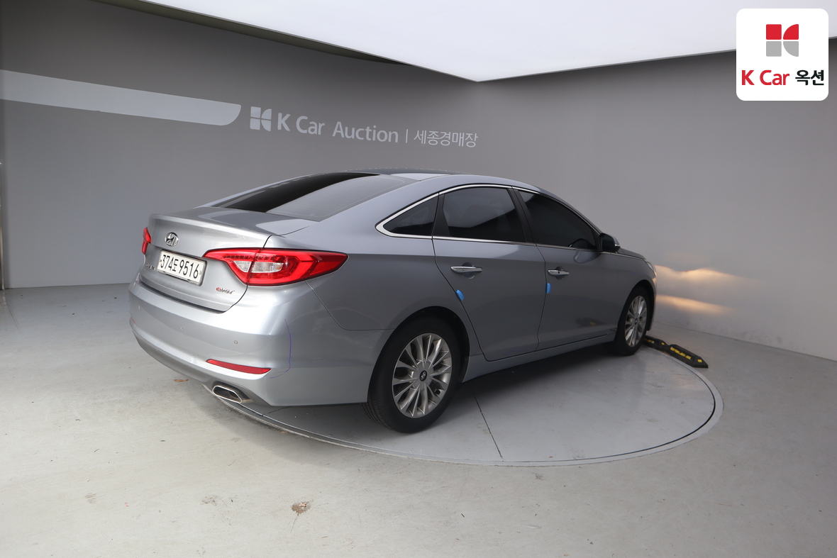 Hyundai Sonata 2016 - Image 2