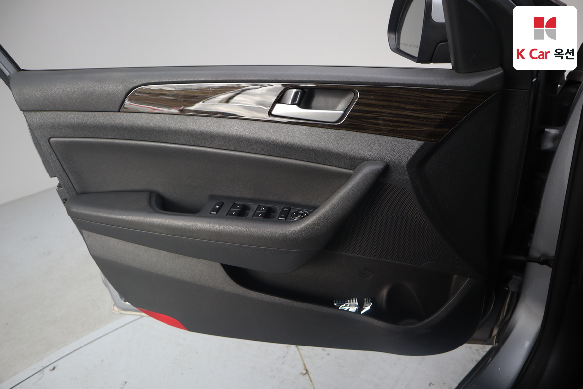 Hyundai Sonata 2016 - Image 8