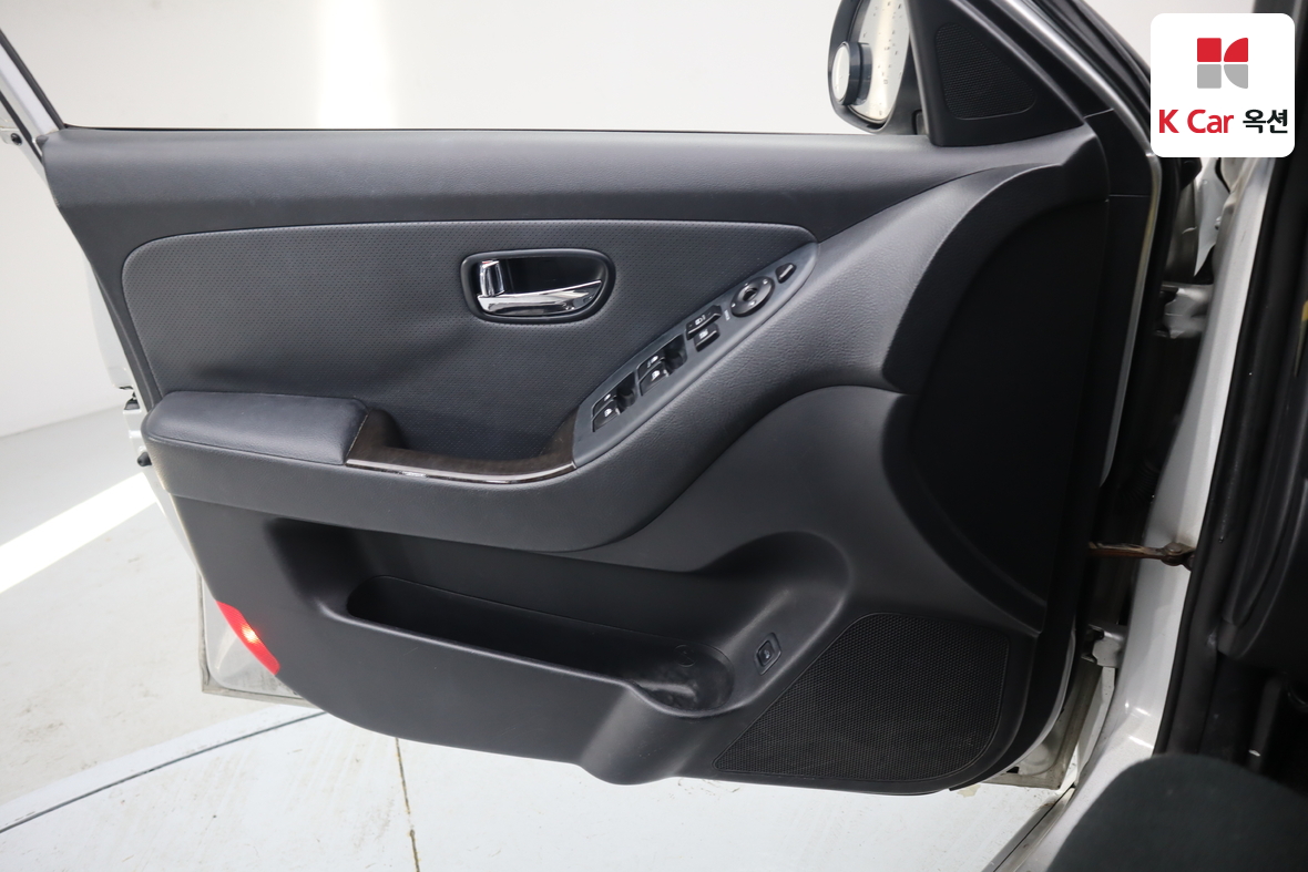 Hyundai Elantra 2012 - Image 8