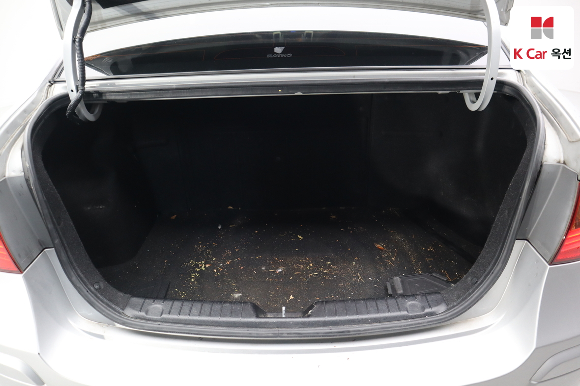 Hyundai Elantra 2012 - Image 24