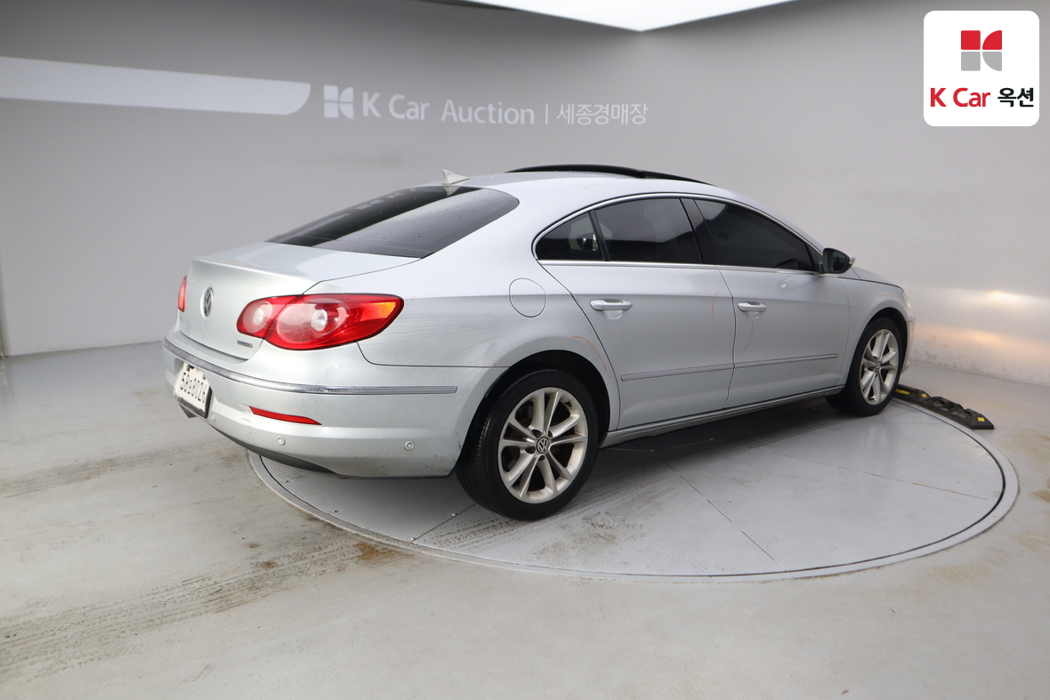 Volkswagen CC 2011 - Image 2
