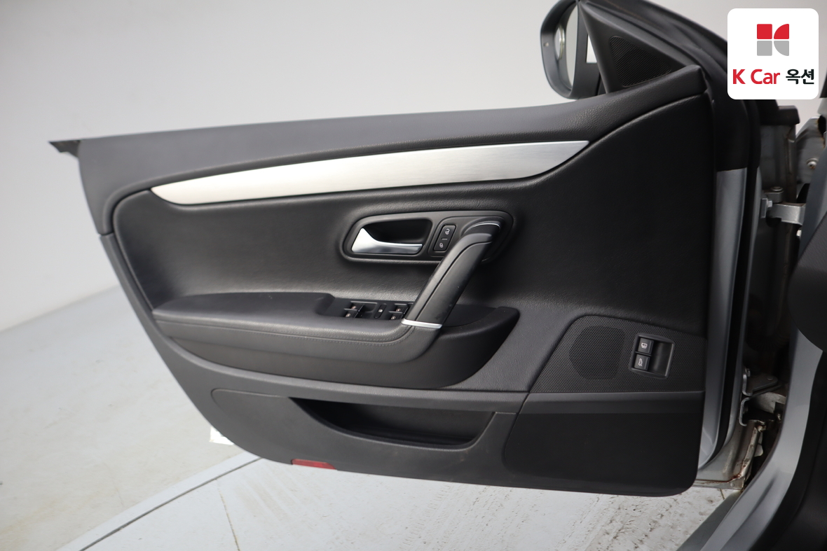 Volkswagen CC 2011 - Image 8