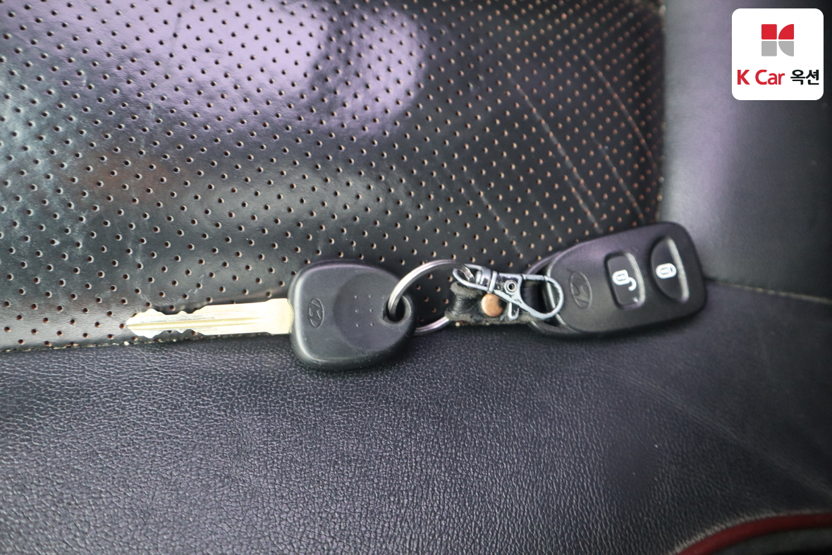 Hyundai Santa Fe 2009 - Image 18