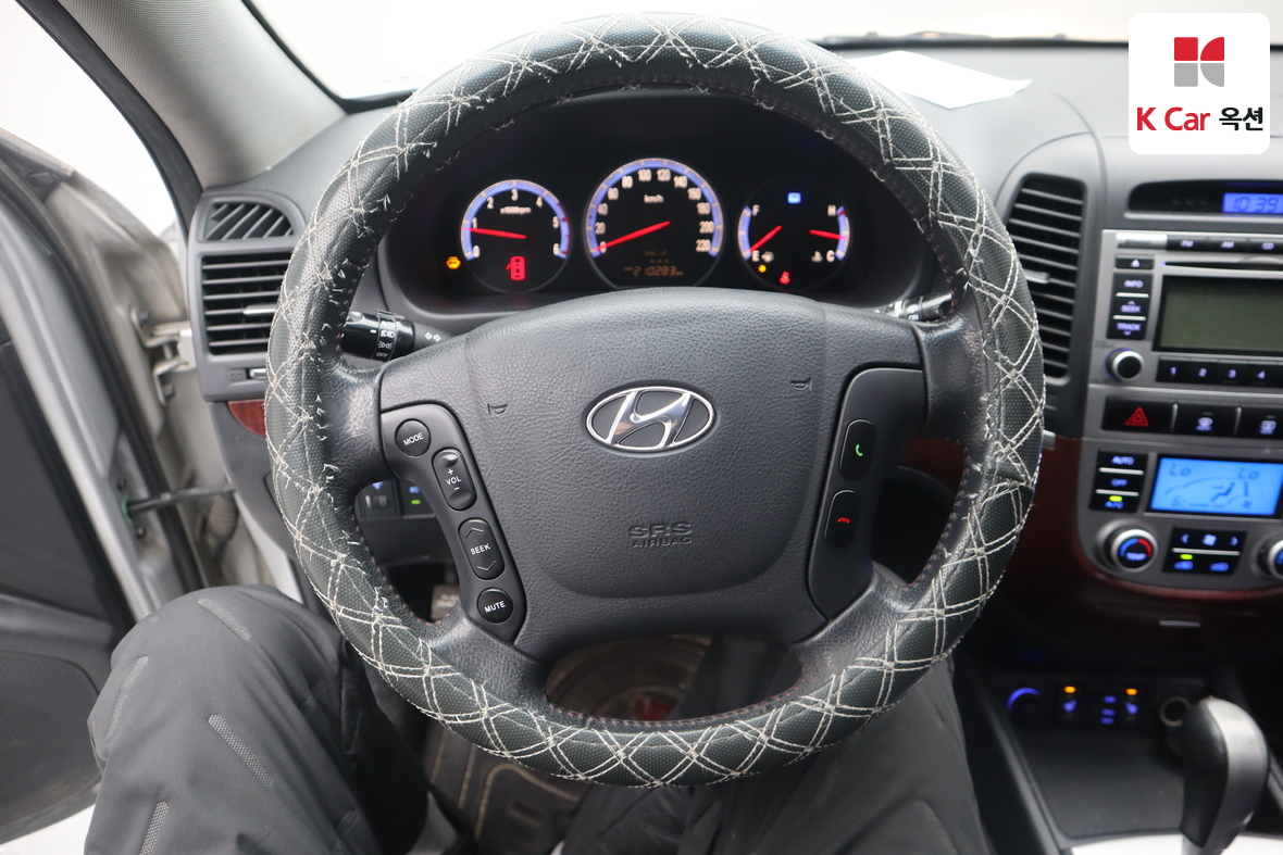 Hyundai Santa Fe 2009 - Image 10