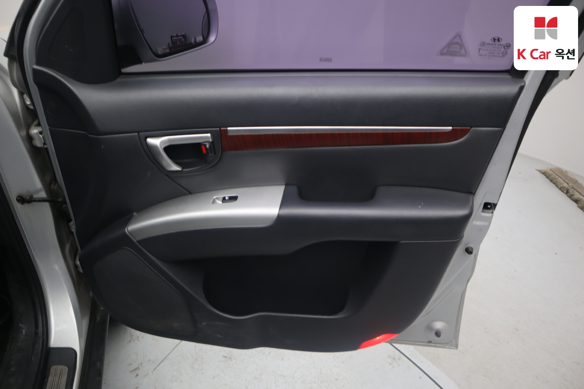 Hyundai Santa Fe 2009 - Image 32