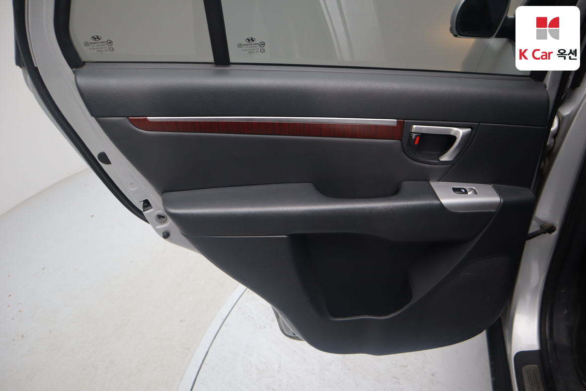 Hyundai Santa Fe 2009 - Image 22