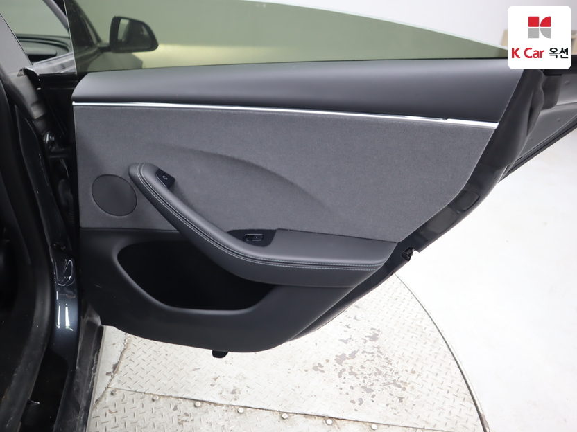 تسلا - MODEL 3 - Image 28