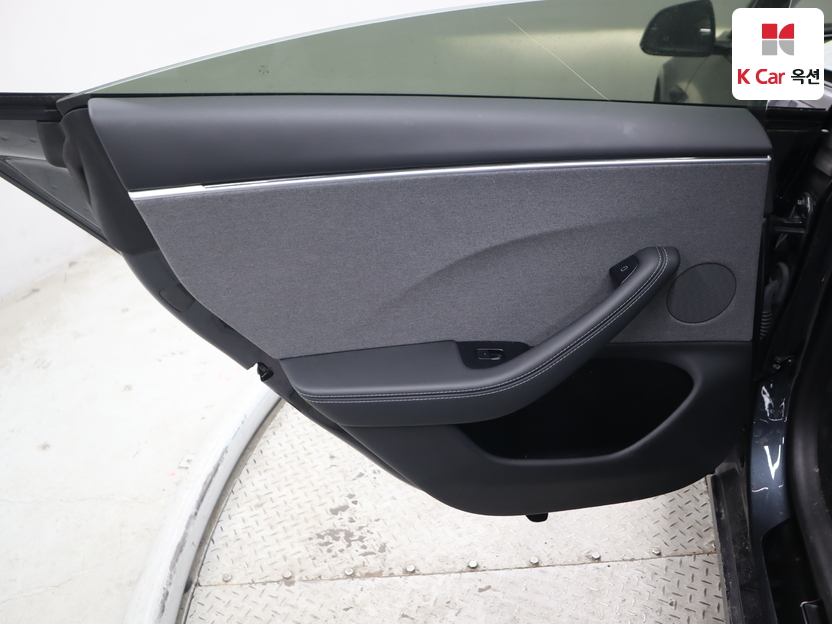 تسلا - MODEL 3 - Image 22