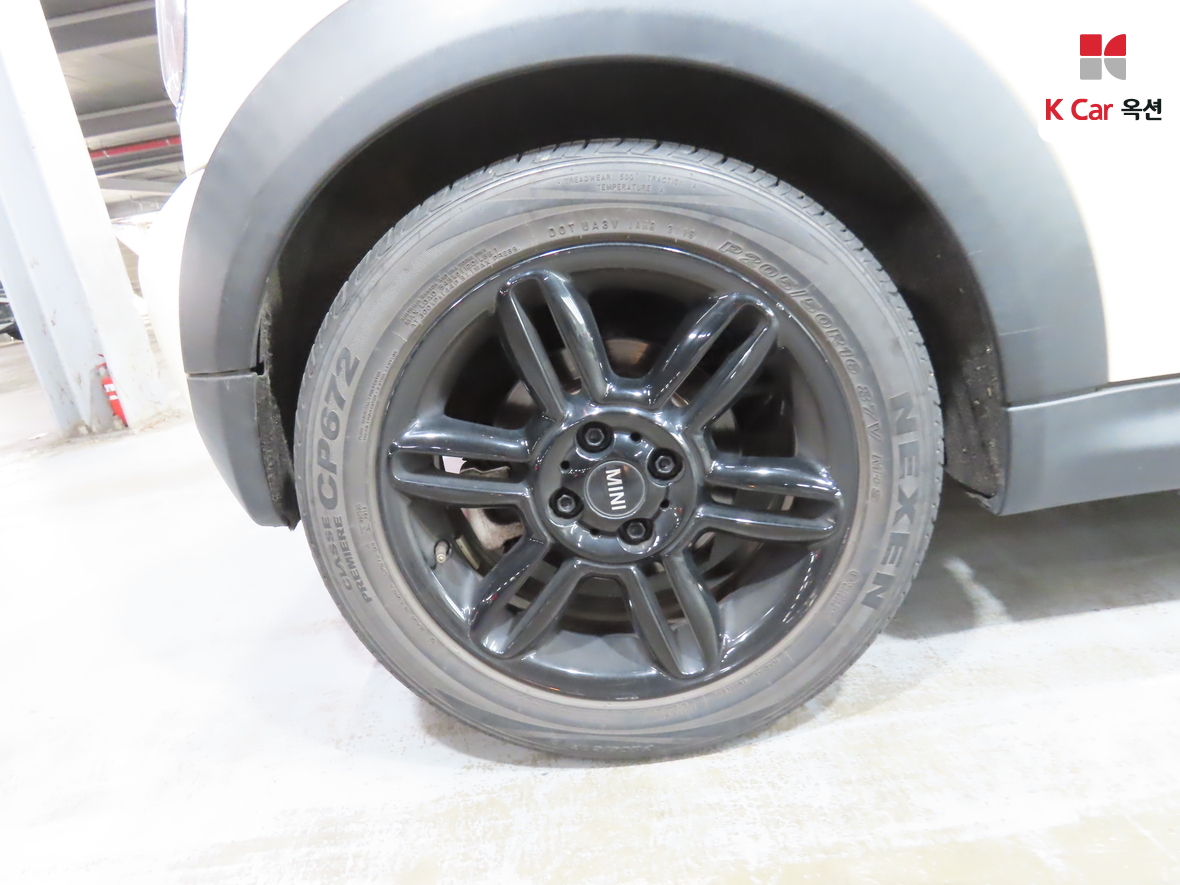 BMW MINI 2013 - Image 36