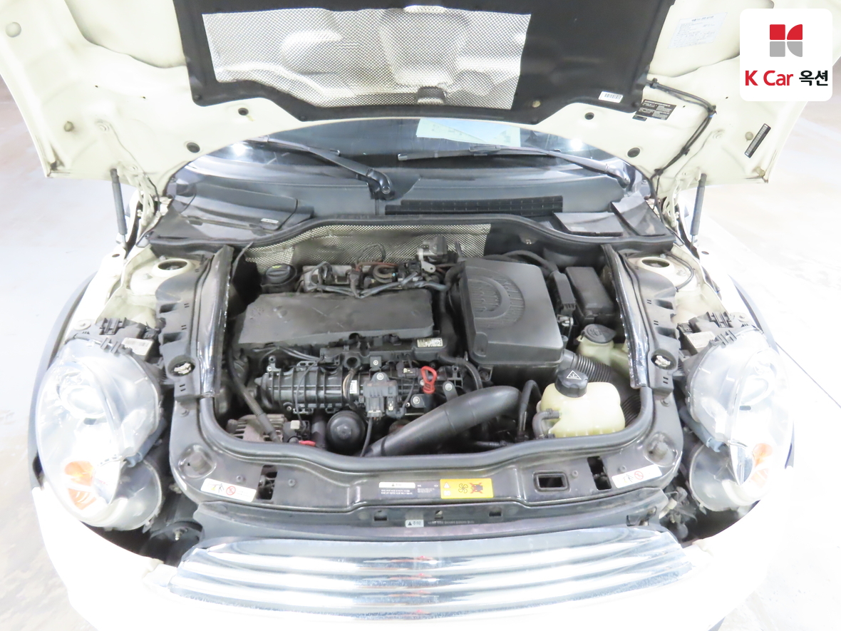 BMW MINI 2013 - Image 30