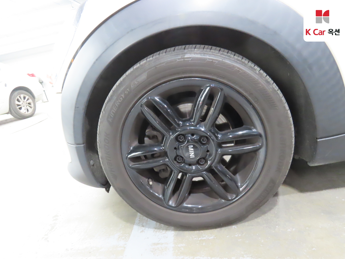 BMW MINI 2013 - Image 38