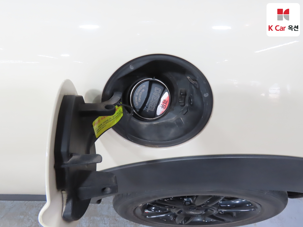 BMW MINI 2013 - Image 23