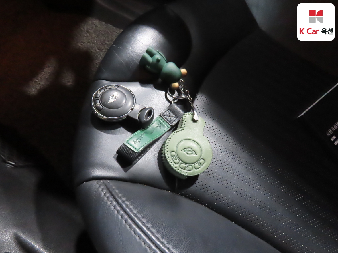 BMW MINI 2013 - Image 17