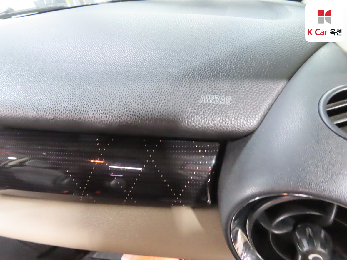 BMW MINI 2013 - Image 28