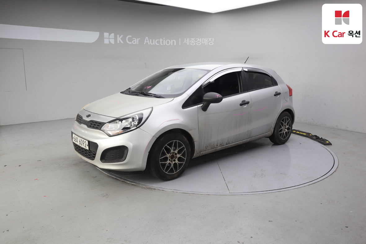 Kia Pride 2012 - Image 1