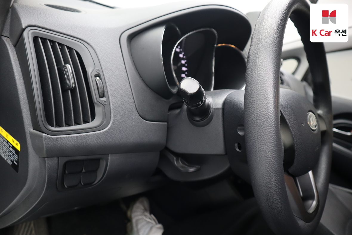 Kia Pride 2012 - Image 9