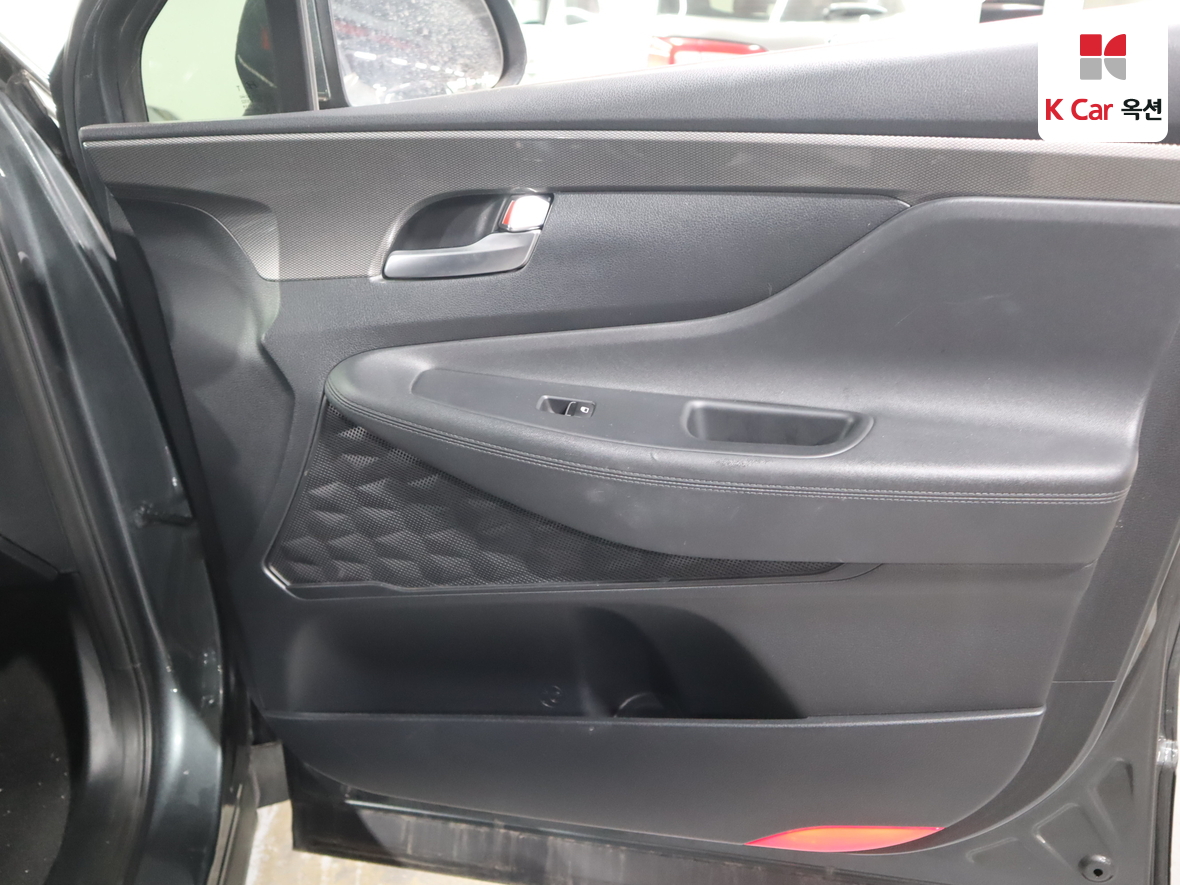 Hyundai Santa Fe 2020 - Image 30