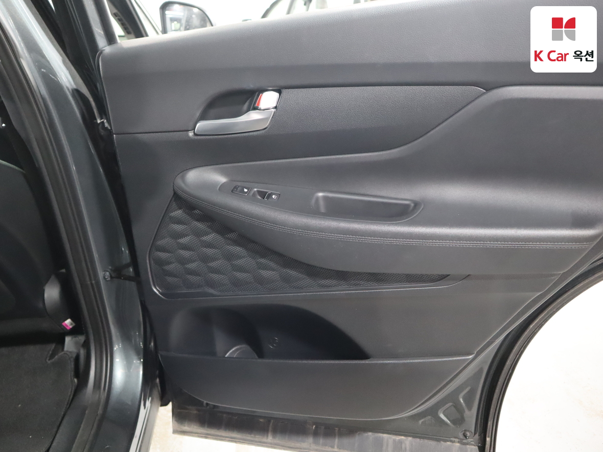 Hyundai Santa Fe 2020 - Image 28