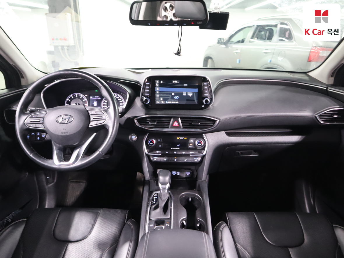 Hyundai Santa Fe 2020 - Image 3