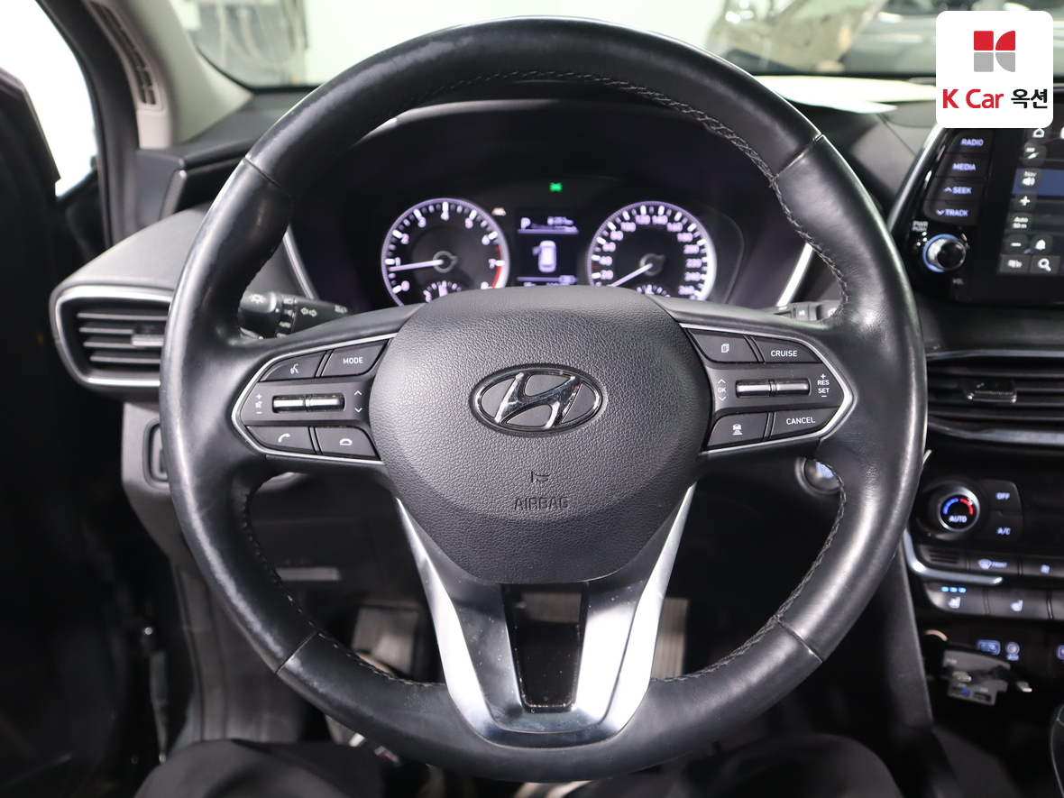 Hyundai Santa Fe 2020 - Image 10